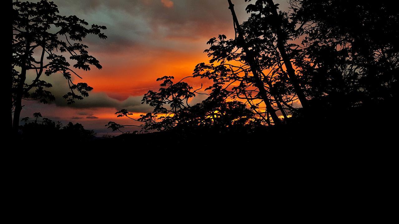 Above The Gulf, Vacation House Monteverde Bagian luar foto